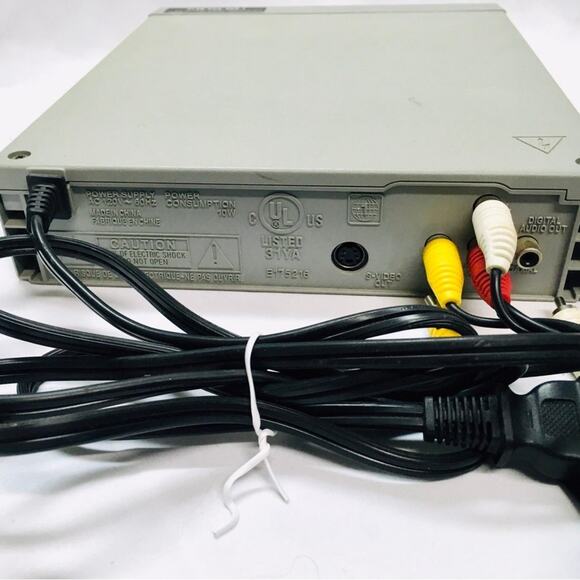 Magnavox MWD200GA DVD Player w/ Cables - Picture 5 of 5